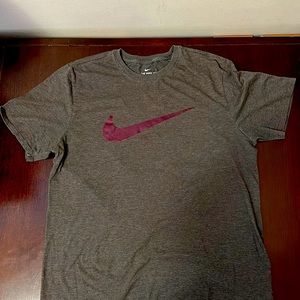 Men’s Nike t-shirt